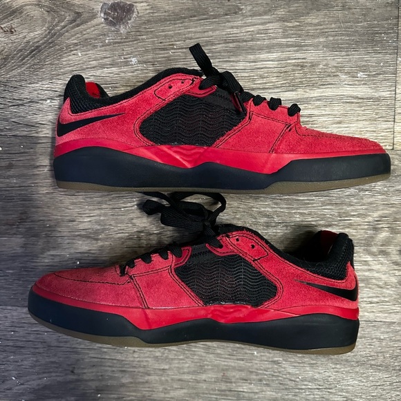 Nike SB Ishod - Picture 1 of 6